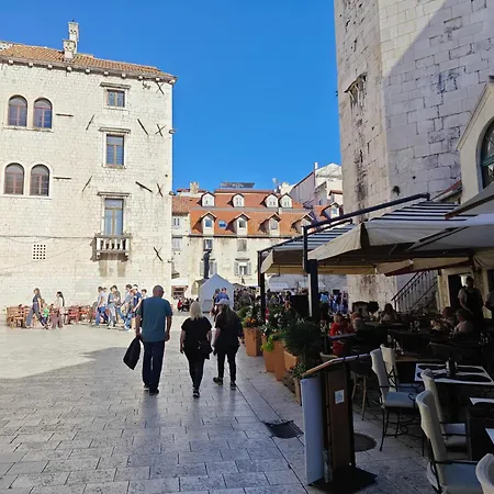 Staysplitbay Old Town Authentic Luxury Apartman *